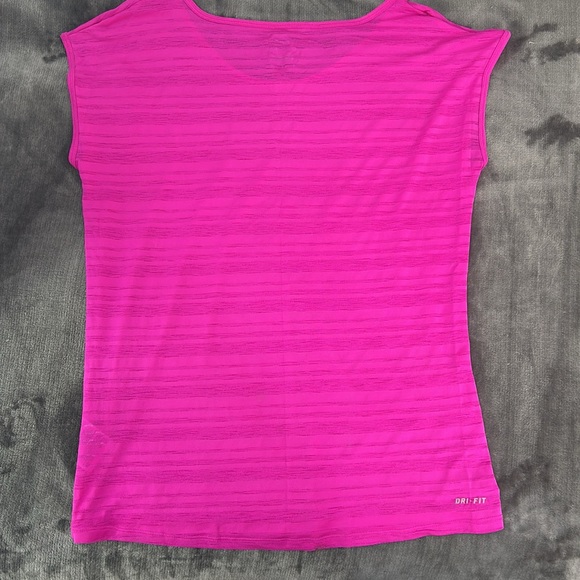 Nike Dri-Fit Top - Picture 3 of 4